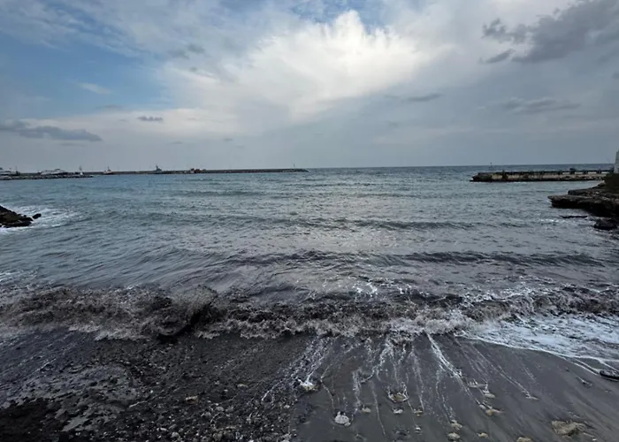 Kibris, De Denize Sifir Kyrenia (Northern Cyprus)