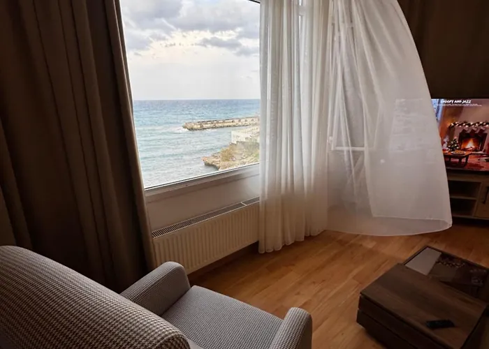 Kibris, De Denize Sifir * Kyrenia (Northern Cyprus)